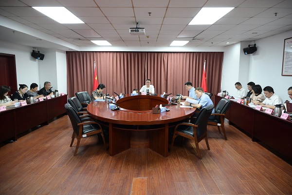 海昏侯国遗址管理局党工委理论学习中心组（扩大）学习会举行  夏清平主持会议并讲话